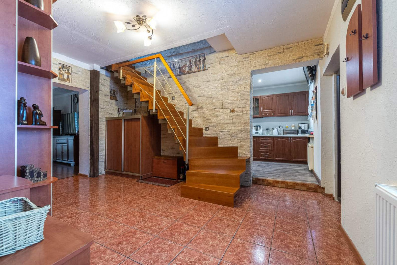 Dom na sprzedaż, powierzchnia: 240 m2, pokoje: 6, cena: 470 000,00 PLN, Przybiernowo, kontakt: PL +48 608 779 115