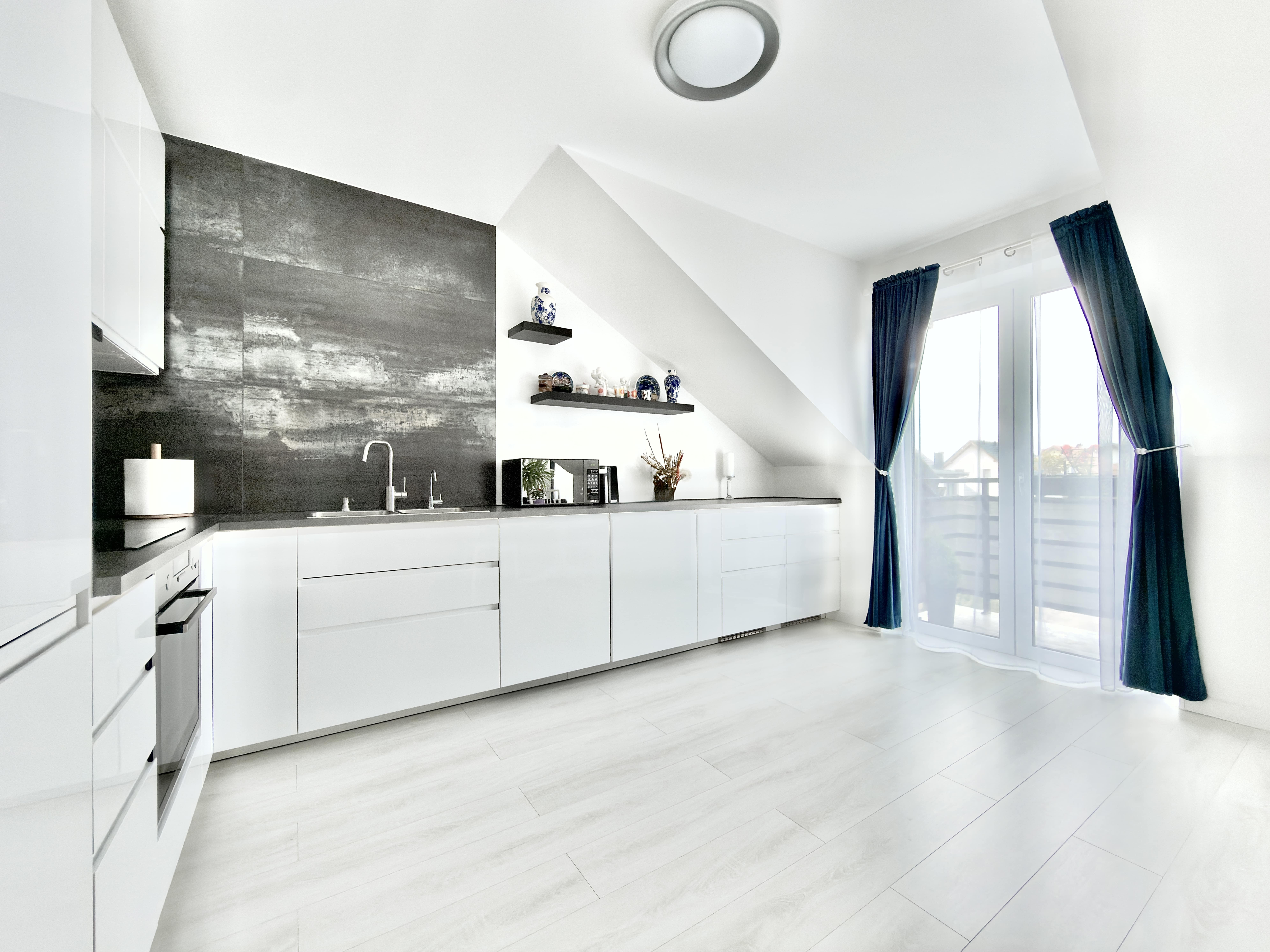 Mieszkanie na sprzedaż, pokoje: 3, cena: 549 000,00 PLN, Różyny, kontakt: PL +48 536 234 356