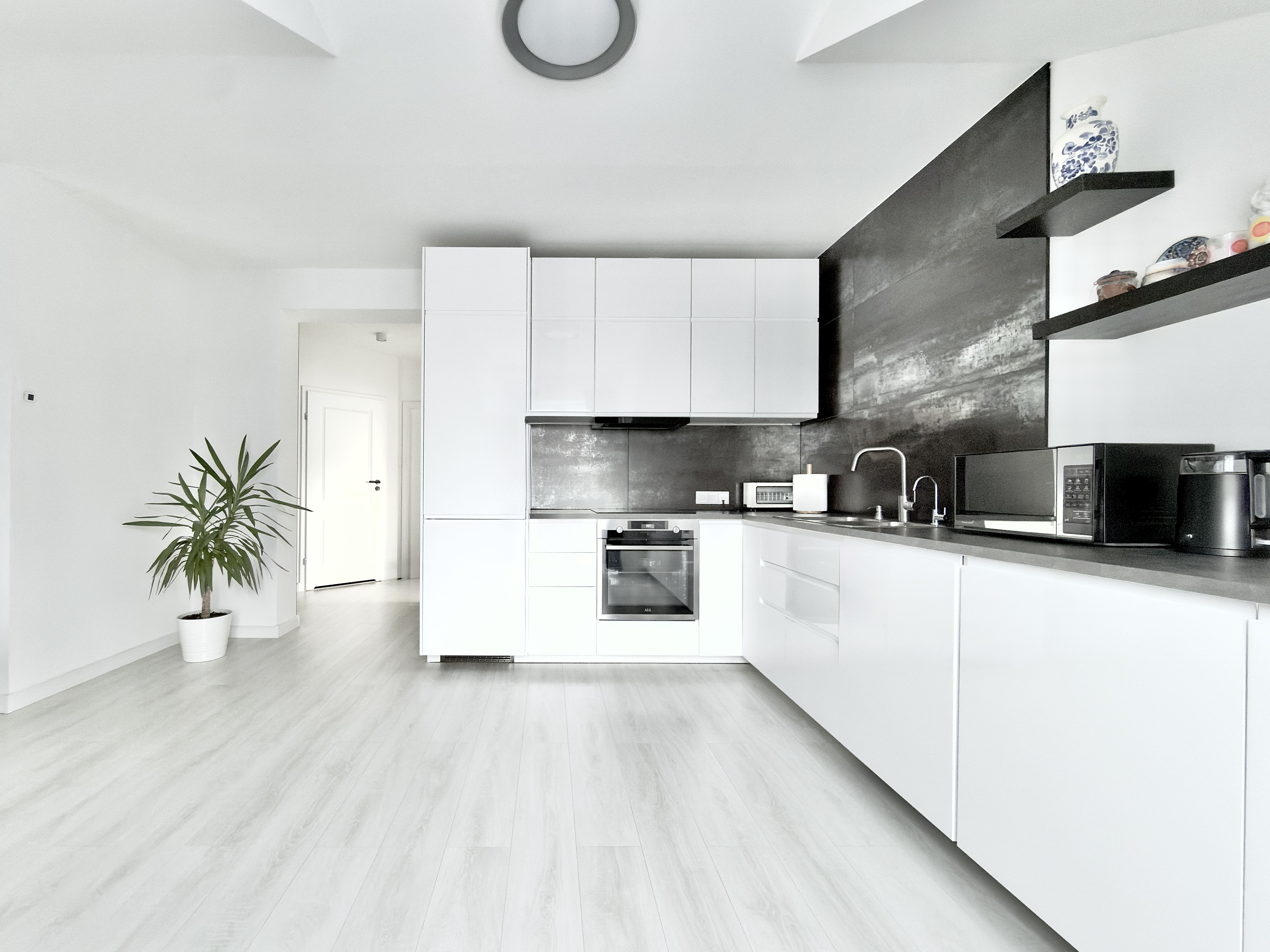 Mieszkanie na sprzedaż, pokoje: 3, cena: 549 000,00 PLN, Różyny, kontakt: PL +48 536 234 356