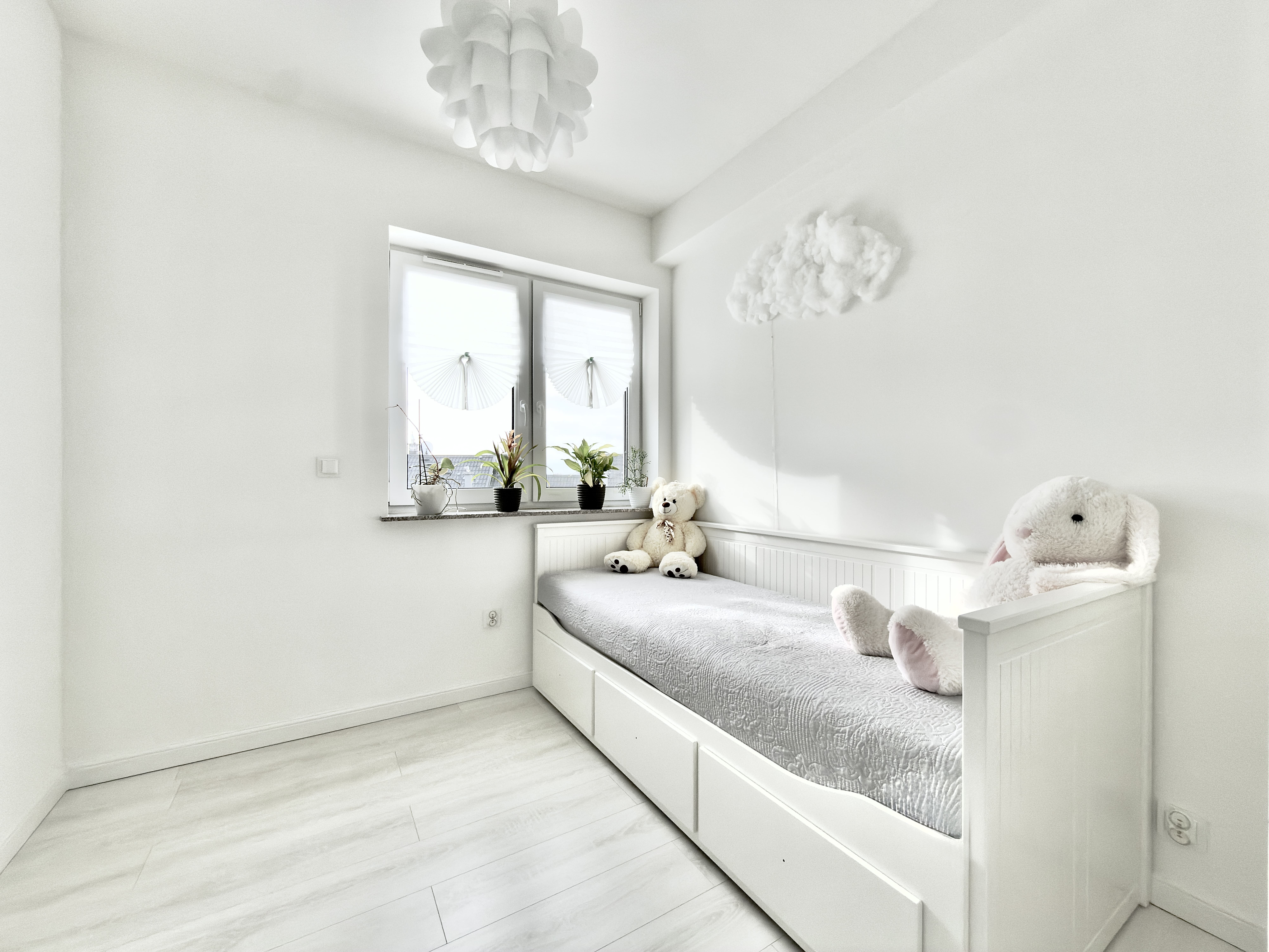 Mieszkanie na sprzedaż, pokoje: 3, cena: 549 000,00 PLN, Różyny, kontakt: PL +48 536 234 356