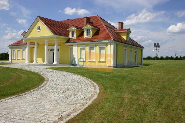 Dom na sprzedaż838 m2